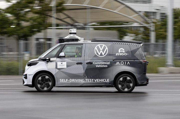 Pilotprojekt in Hamburg: Moia-Sammeltaxis fahren jetzt autonom